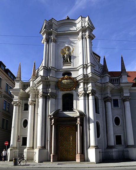 Chiesa della
            S. Trinità a Monaco di Baviera